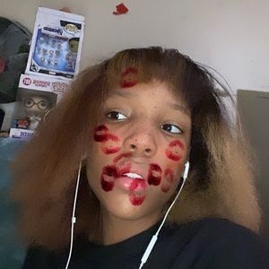 Meet your Posher, Ollie